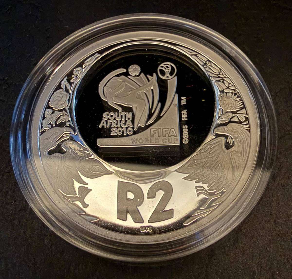 Silver R2 Crown - FIFA 2006 ( 1 ounce of Silver) - Mintage 4992