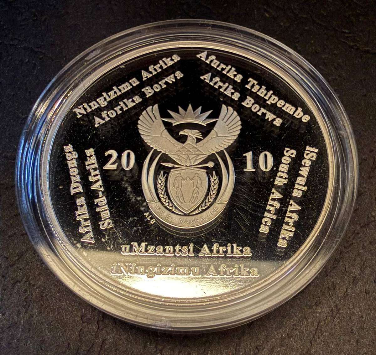 Silver R2 Crown - FIFA 2010 ( 1 ounce of Silver)