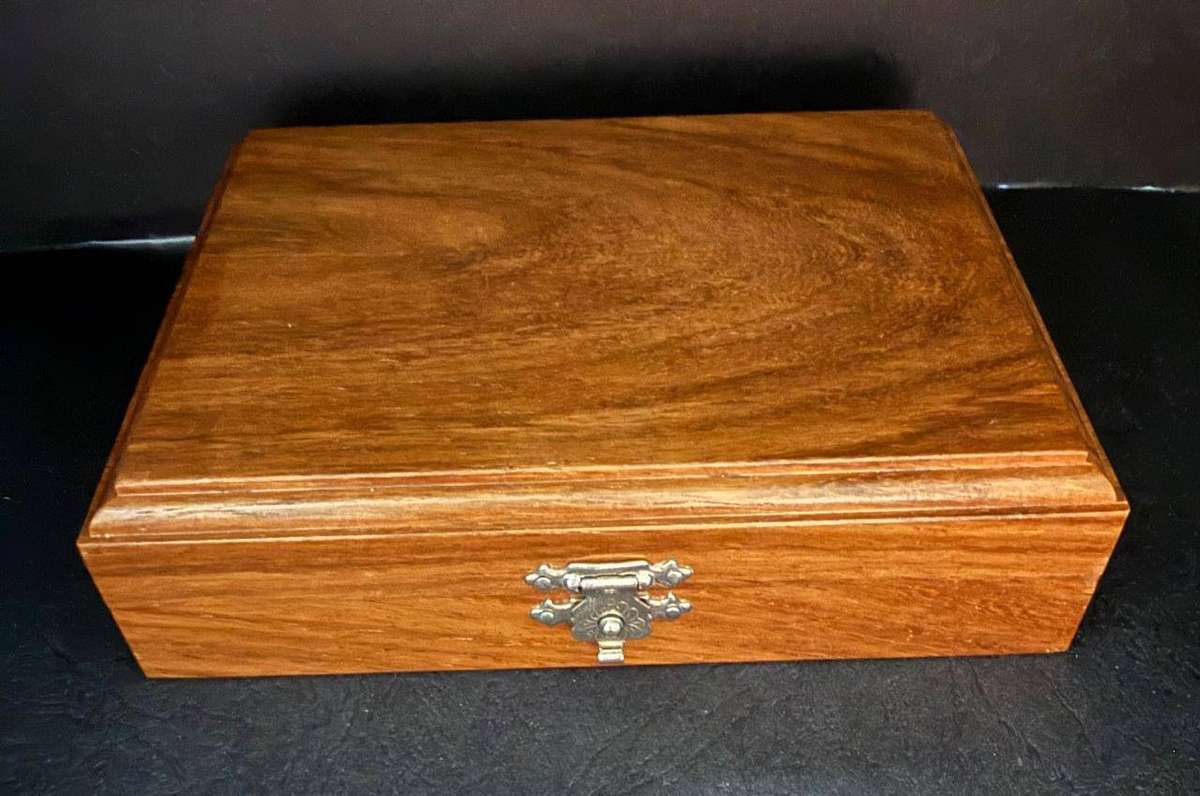 Gold R1 Proof 1/10 ounce - Xhosa Nation Coat of Arms Set -bid PER COIN -winner takes BOTH coins