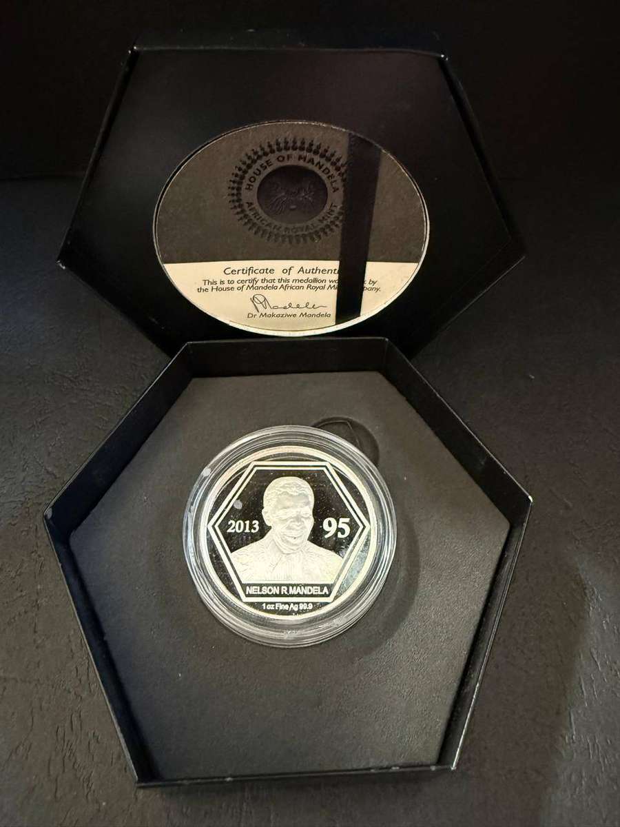 Silver 1 Oz - House of Mandela 2013 95th Birthday Medallion - in unique hexagon shaped display case