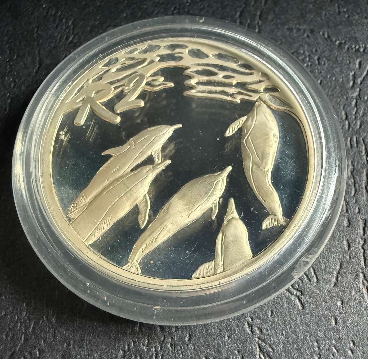 SILVER 1 OUNCE - Silver Proof R2 DOLPHINS - Mintage 2987 - includes COA