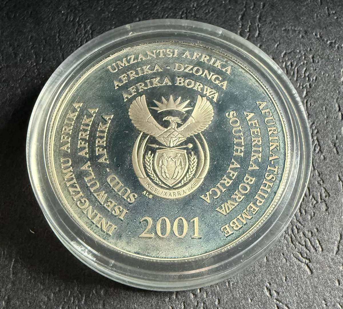 SILVER 1 OUNCE - Silver Proof R2 DOLPHINS - Mintage 2987 - includes COA