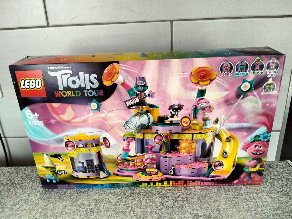 Lego Vibe City Concert DreamWorks Trolls World tour 41258 set