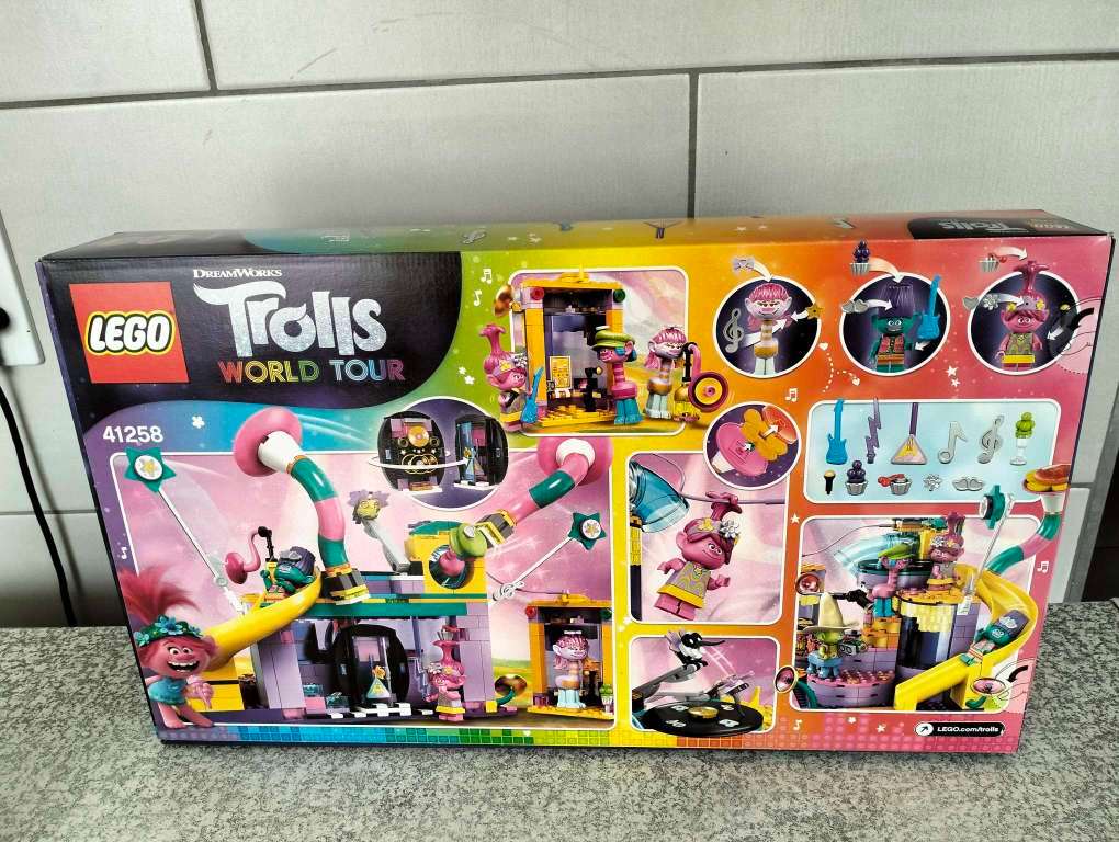 Lego Vibe City Concert DreamWorks Trolls World tour 41258 set