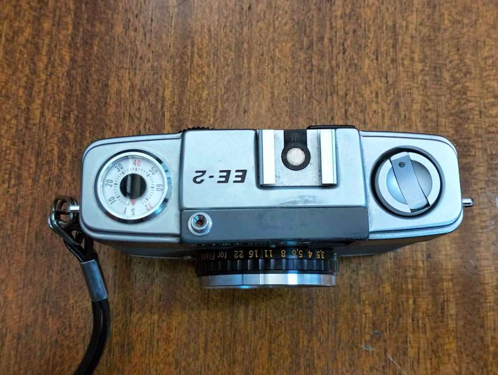 Olympus - Pen EE2 28mm camera