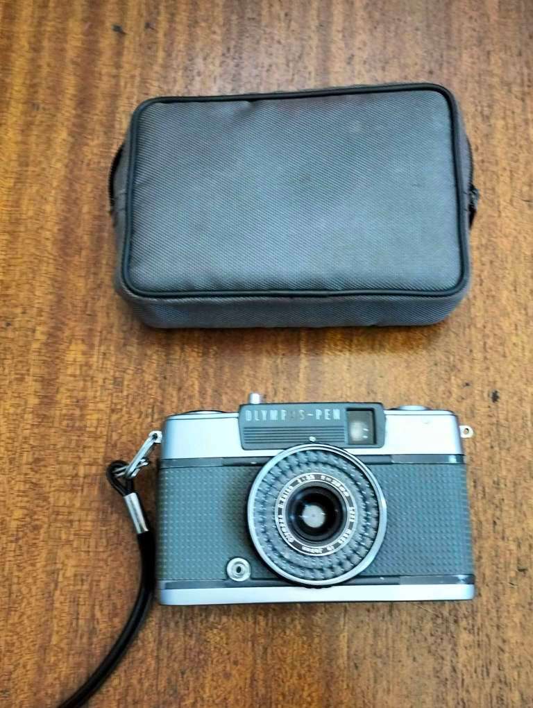 Olympus - Pen EE2 28mm camera