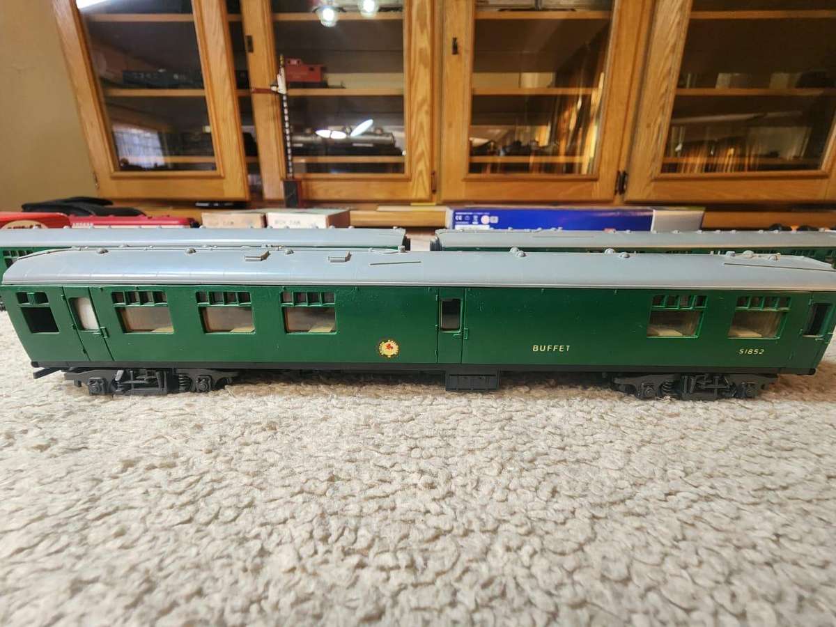 Trix Southern Railway Passenger set