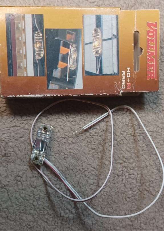 Volmer lighting for platforms, buildings, and railroad cars "HO" & "N"
