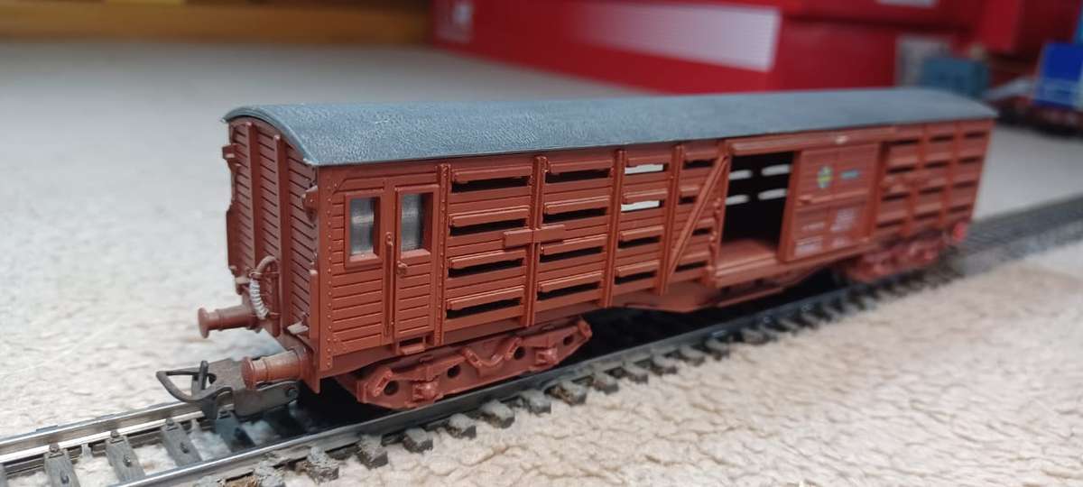 Electrotren - Cattle car - Lima Type Couplers