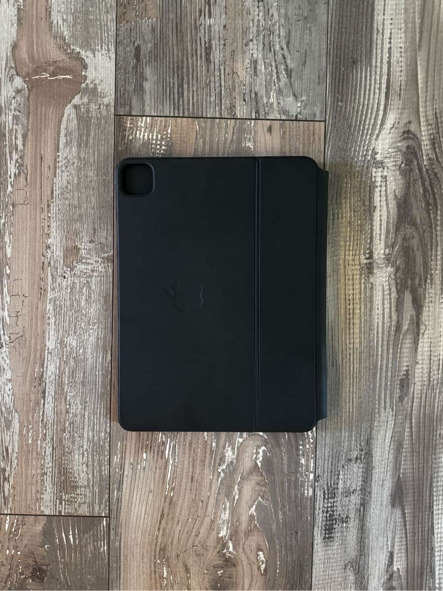 Apple Magic Keyboard iPad 11