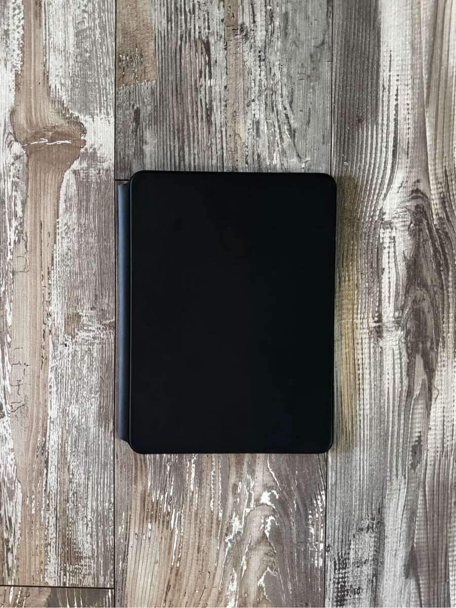 Apple Magic Keyboard iPad 11