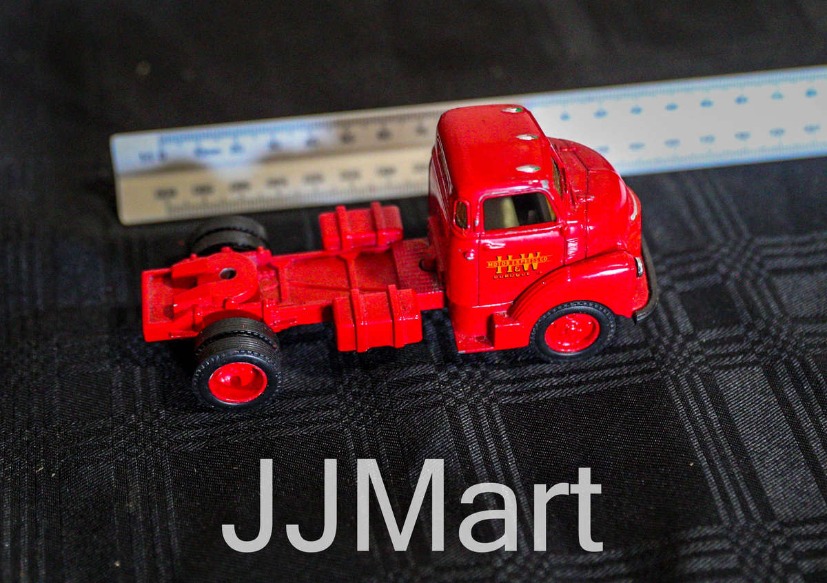ERTL's " Vintage Vehicles " 1950 Chevy Semi-Cab in 1:43 Scale.