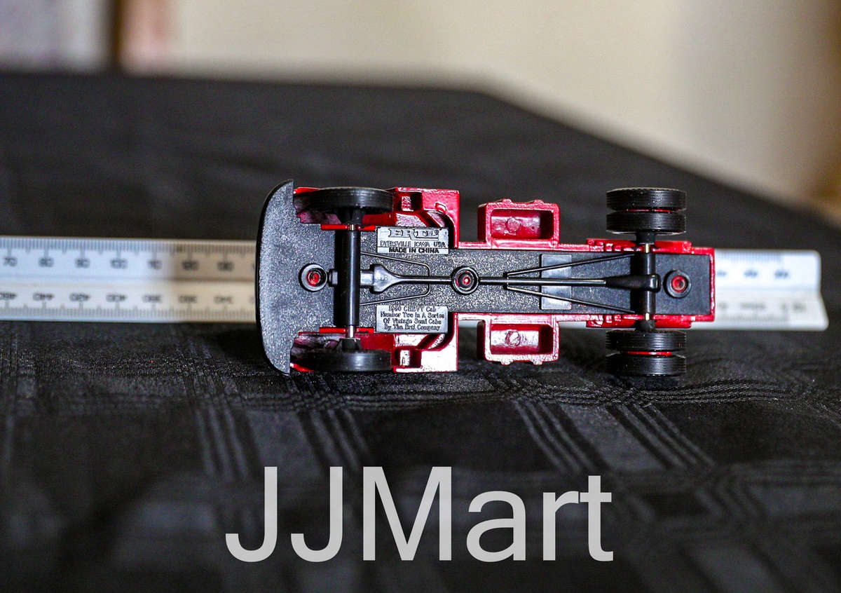 ERTL's " Vintage Vehicles " 1950 Chevy Semi-Cab in 1:43 Scale.