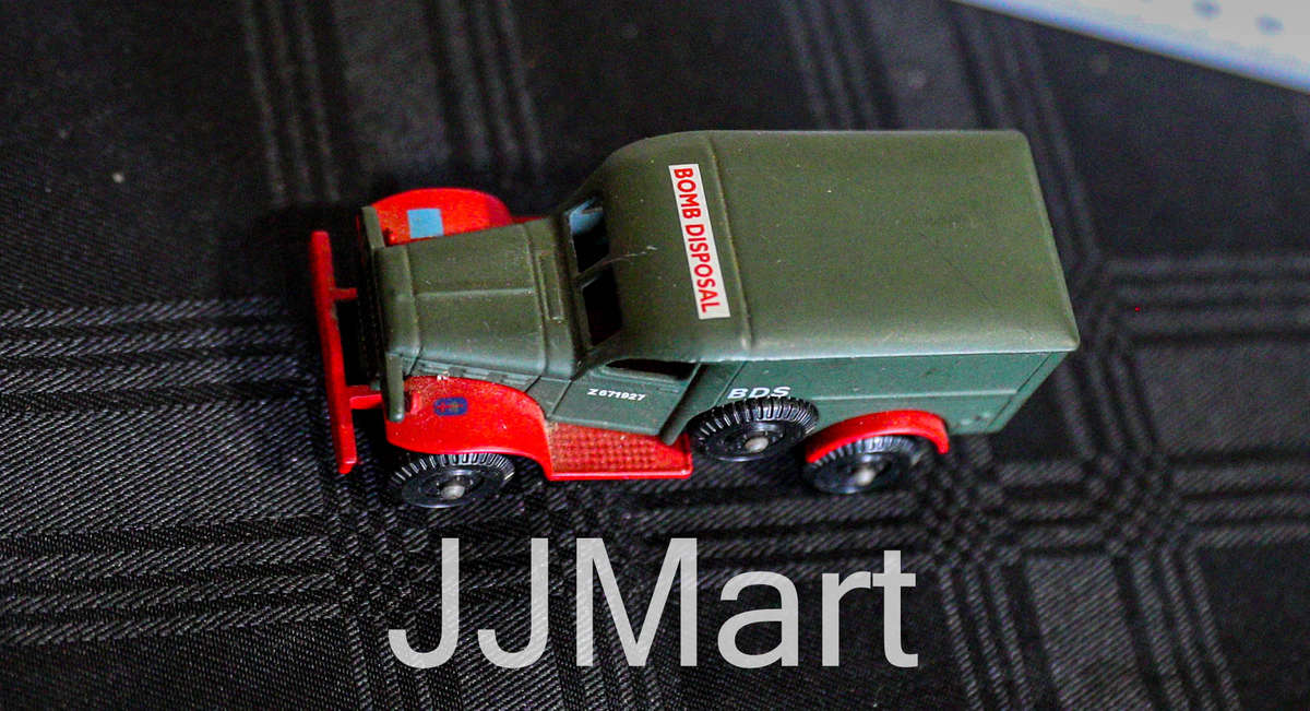 LLEDO Days Gone Military Diecast Model - 1942 Dodge Royal Engineers Bomb Disposal Van