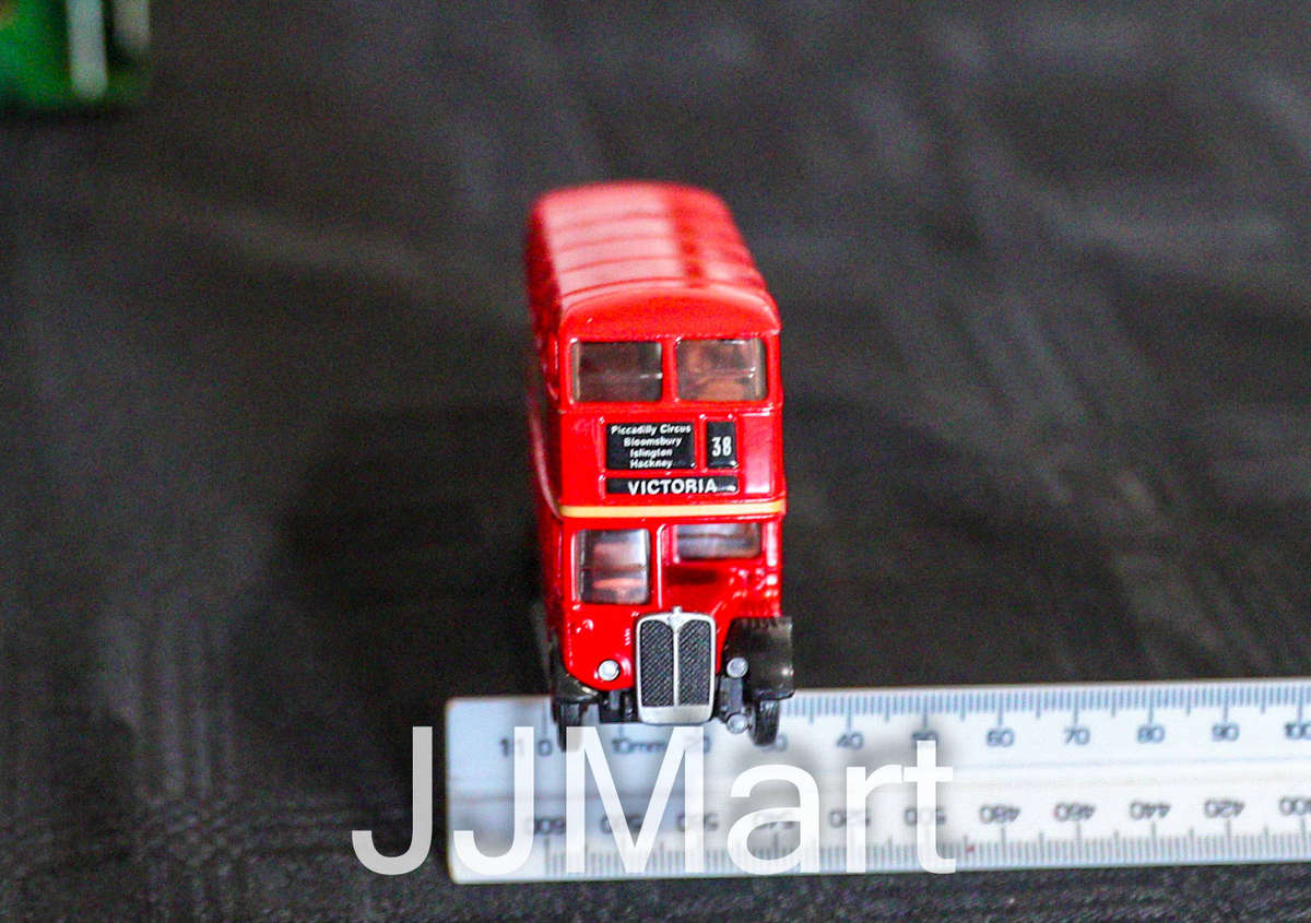 EFE 1/76 - 10101 AEC REGENT - LONDON TRANSPORT - DURACELL