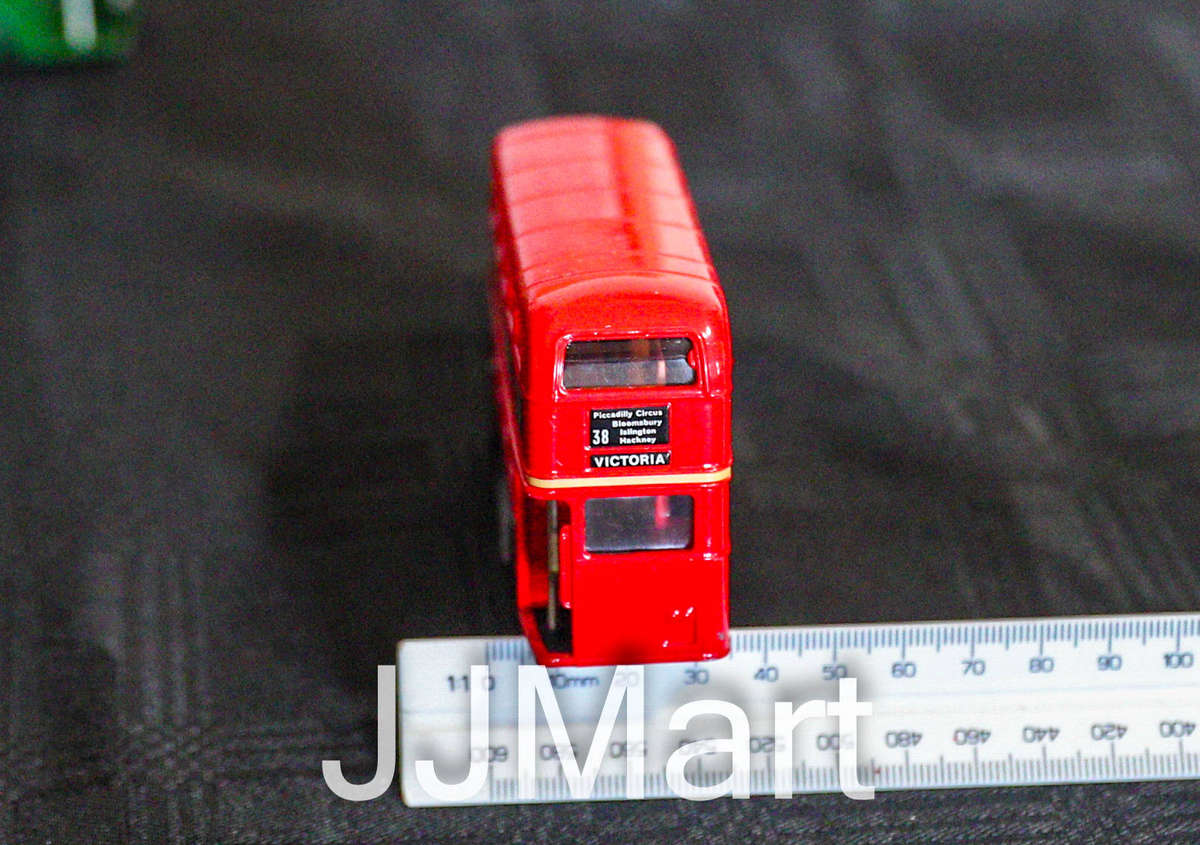 EFE 1/76 - 10101 AEC REGENT - LONDON TRANSPORT - DURACELL