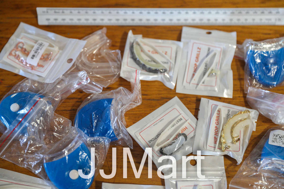 Job Lot Beauty Products - Dental (2)