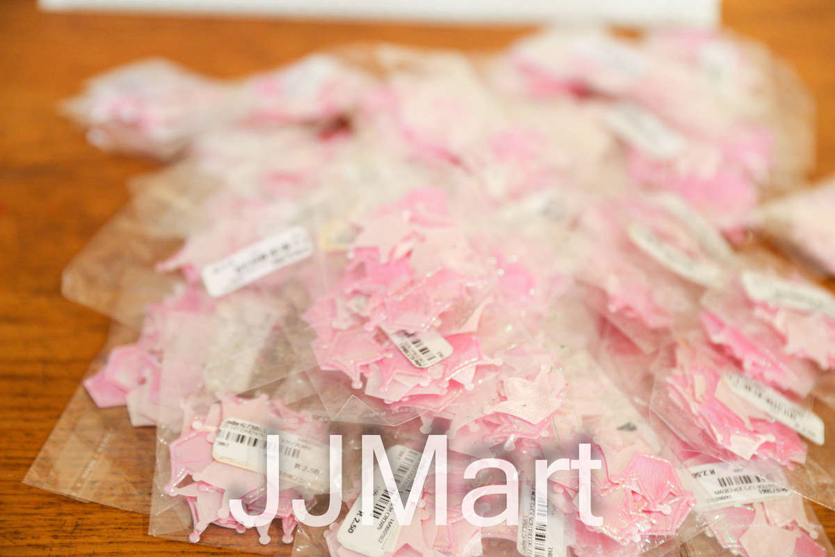 Job Lot Craft Items - Pink Crowns (approx 1000 items)