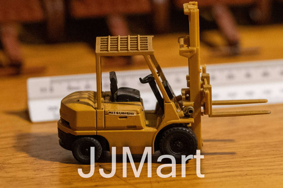 Mitsubishi classic forklift FD25