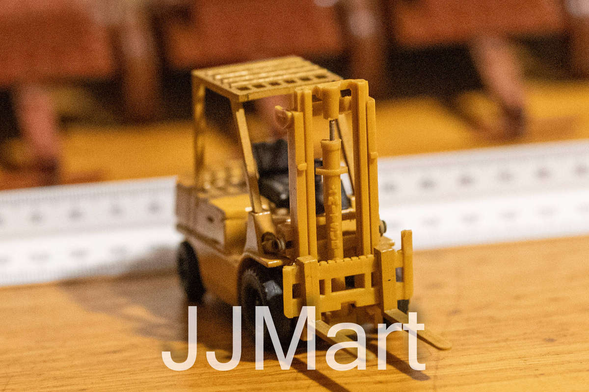 Mitsubishi classic forklift FD25