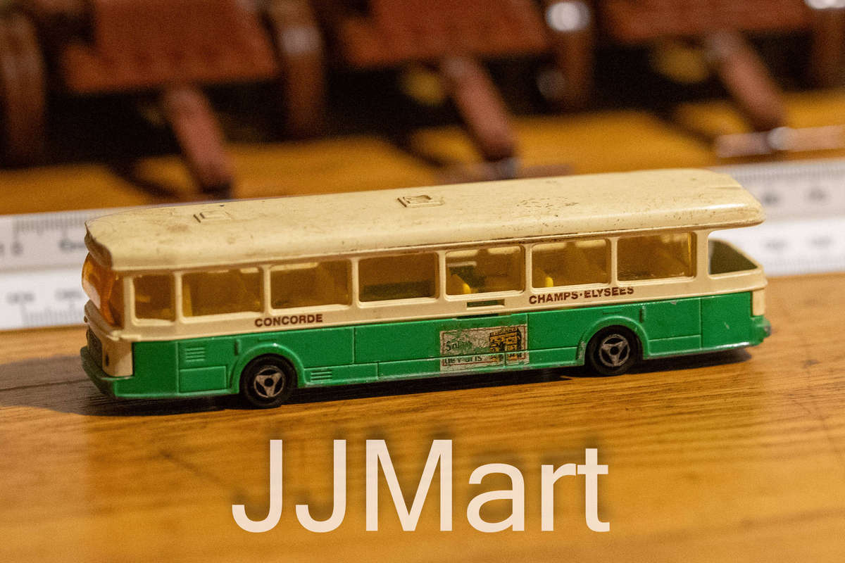 Vintage Majorette No. 310 Autobus Saviem Bus Concorde Champs-Elysees Green and White 1/87 Scale Die