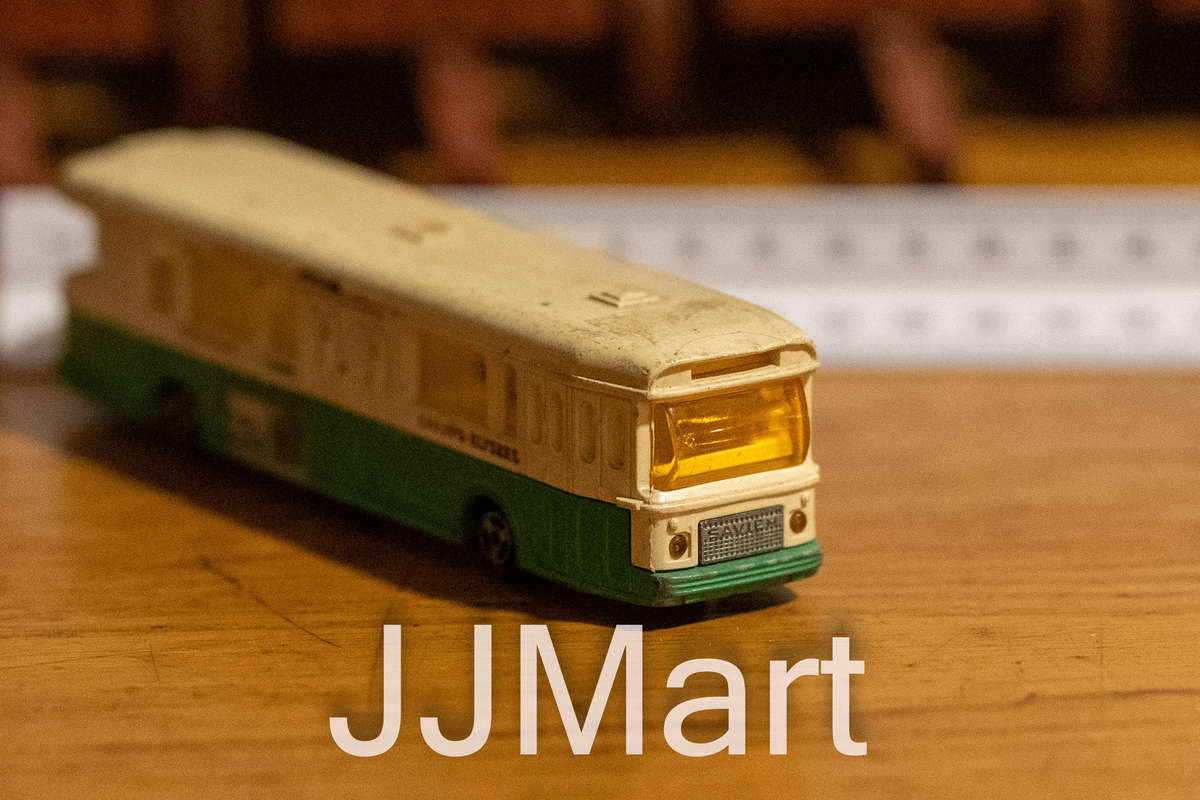 Vintage Majorette No. 310 Autobus Saviem Bus Concorde Champs-Elysees Green and White 1/87 Scale Die