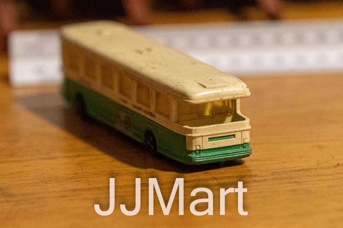 Vintage Majorette No. 310 Autobus Saviem Bus Concorde Champs-Elysees Green and White 1/87 Scale Die
