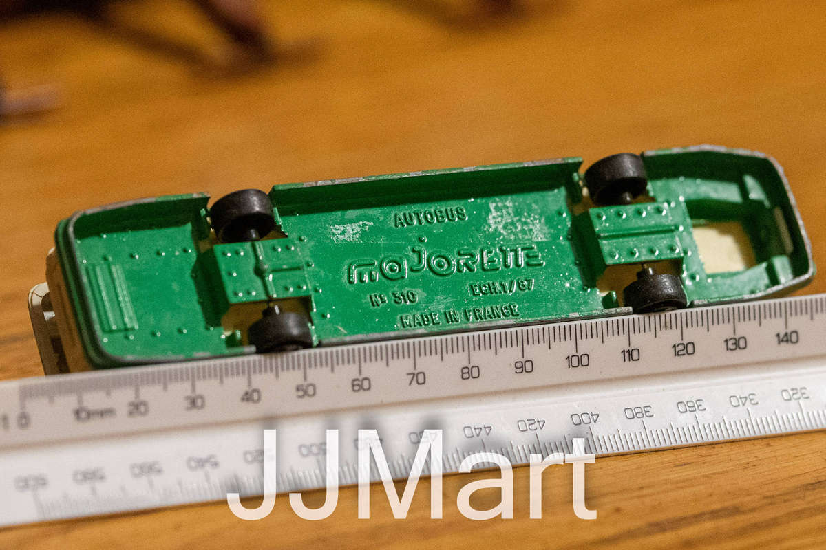 Vintage Majorette No. 310 Autobus Saviem Bus Concorde Champs-Elysees Green and White 1/87 Scale Die