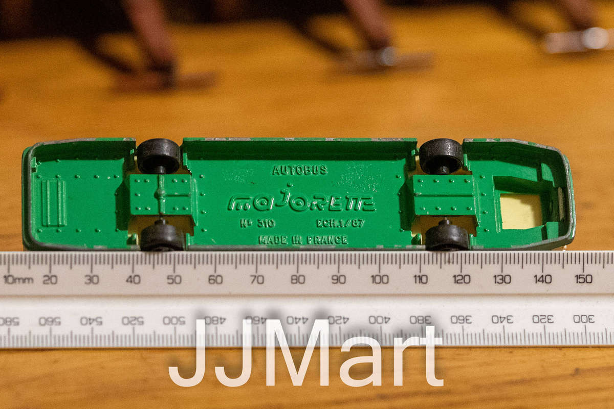 Vintage Majorette No. 310 Autobus Saviem Bus Concorde Champs-Elysees Green and White 1/87 Scale Die