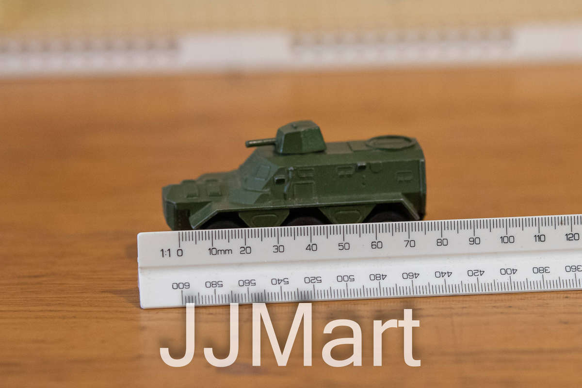 Dinky Supertoys 676 - Meccano England - no. 676 Armored Personnel Carrier