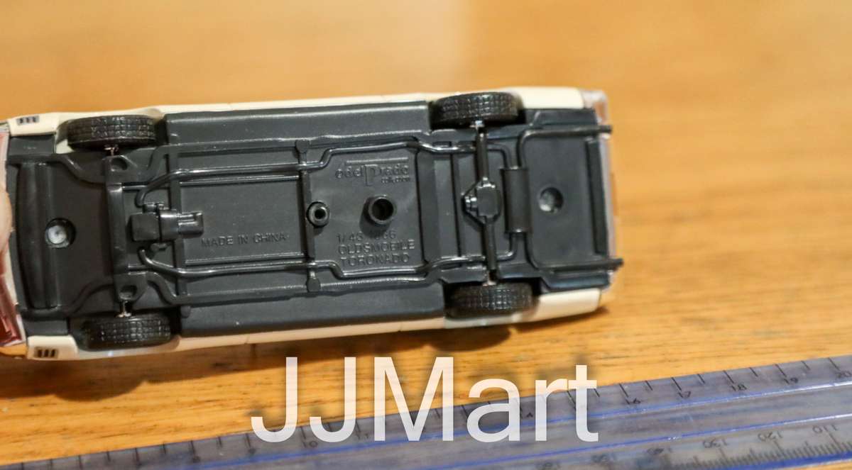 Del Prado '66 OldsMobile Toronado Diecast