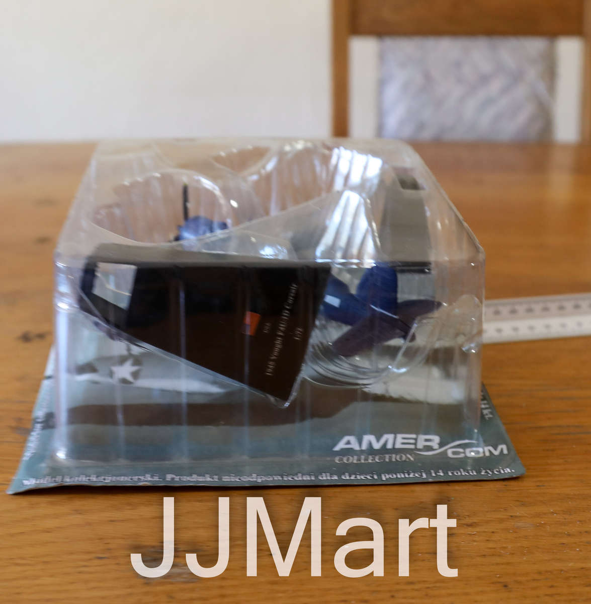 Amercom Aircraft of the World  AM2503E - 1945 Vought F4U-1D Corsair