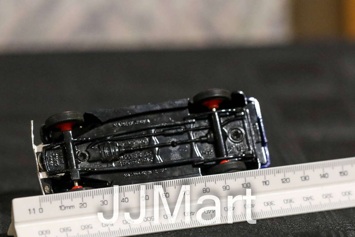 Matchbox Yesteryear 1:45 1937 GMC Van: Goanna