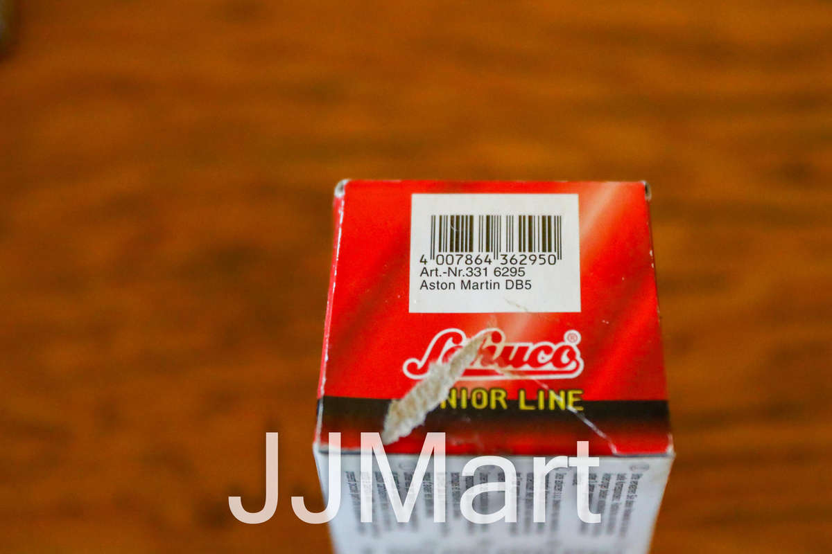 Aston Martin DB5 Schuco Junior Line scale 1:72