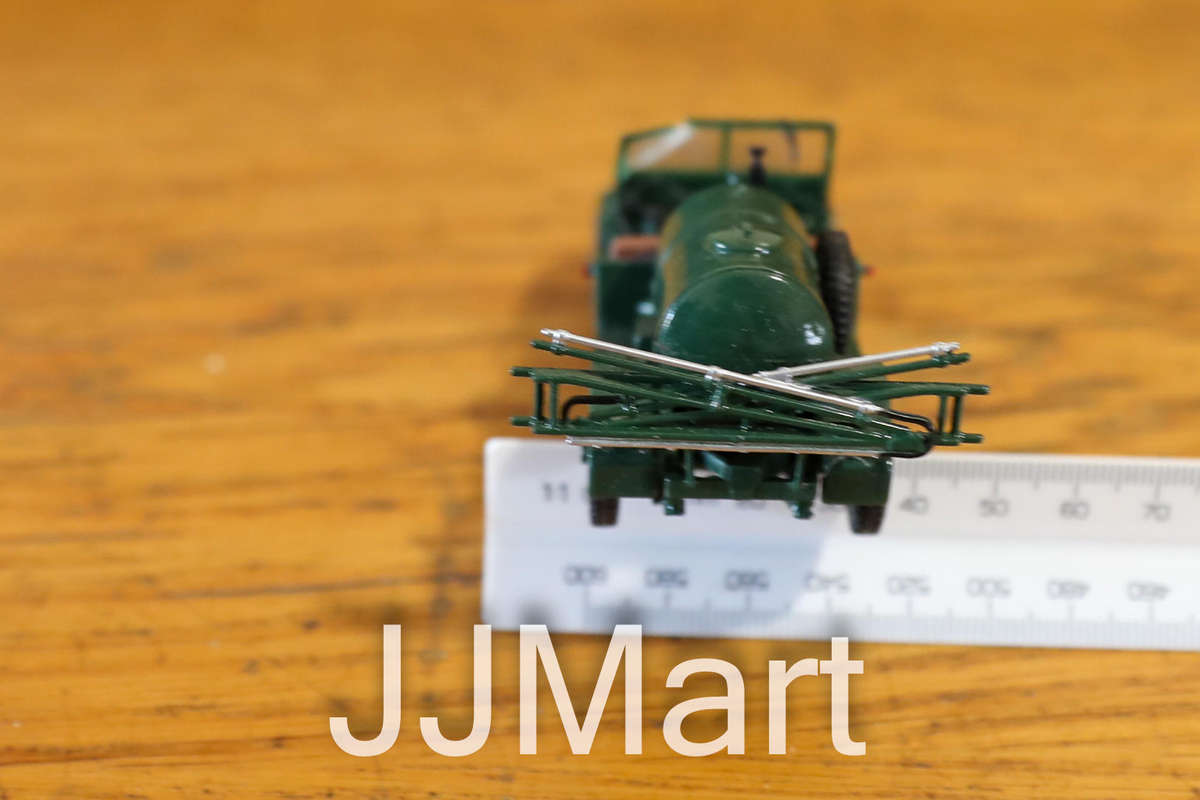 UNIVERSAL HOBBIES - 1:43 - Diecast 1962 Jeep Agricole Model