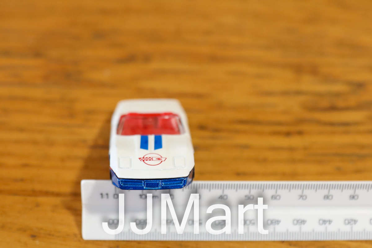 Maisto 1986 Chevrolet Corvette Die Cast - Boxed