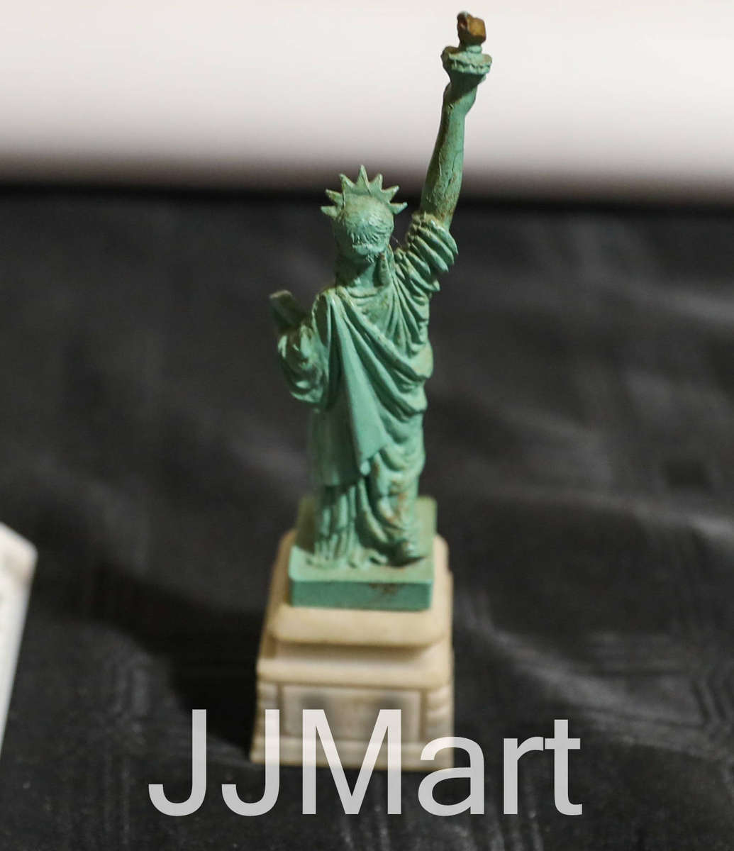 Vintage Statue Of Liberty Figurine New York Souvenir Colbar Art Made In USA - 1989