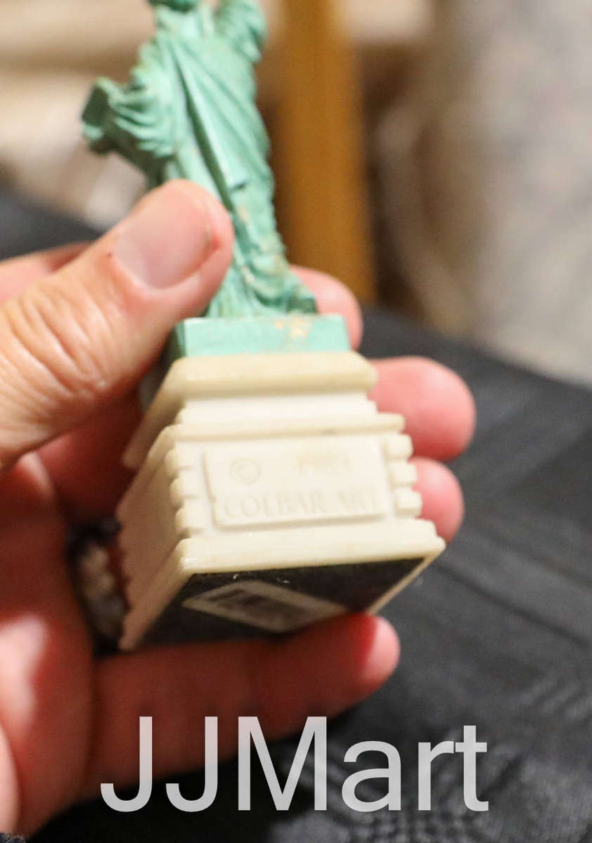 Vintage Statue Of Liberty Figurine New York Souvenir Colbar Art Made In USA - 1989