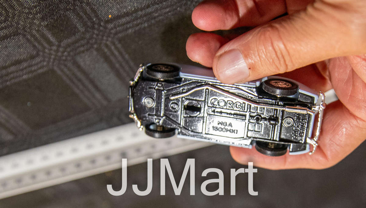 Corgi Classics (03201) MGA Soft Top Model Car