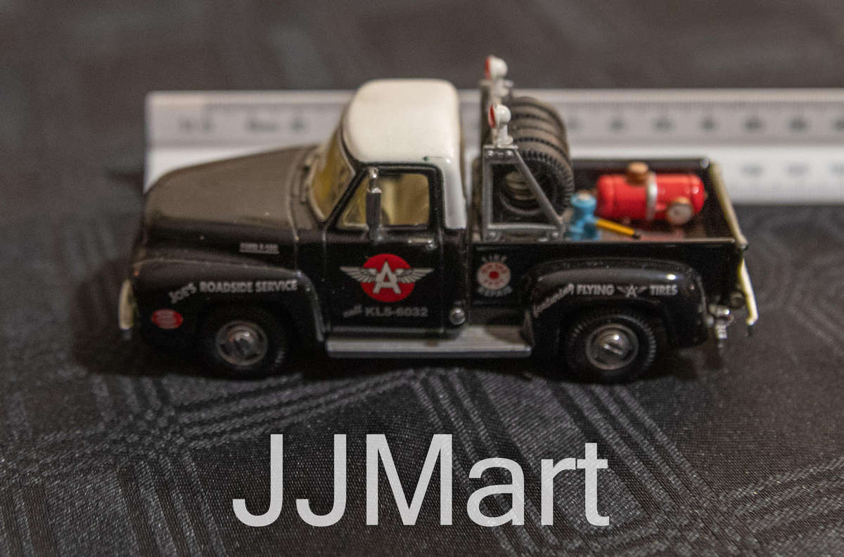 Matchbox 1953  Ford F100 Roadside Service Truck 1:43