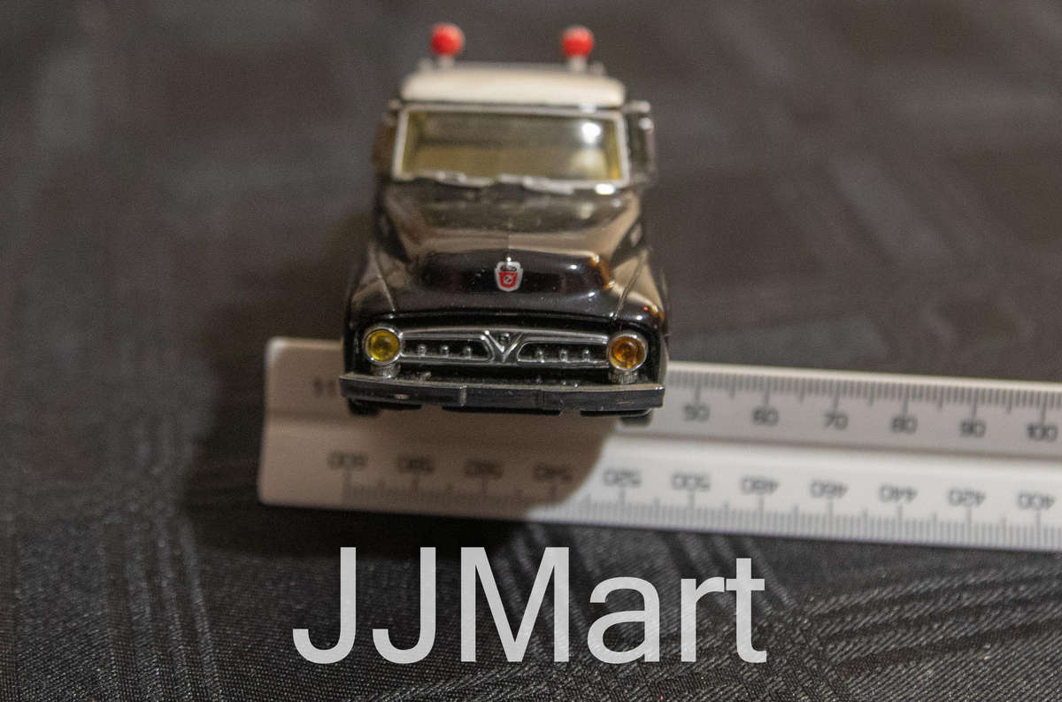 Matchbox 1953  Ford F100 Roadside Service Truck 1:43