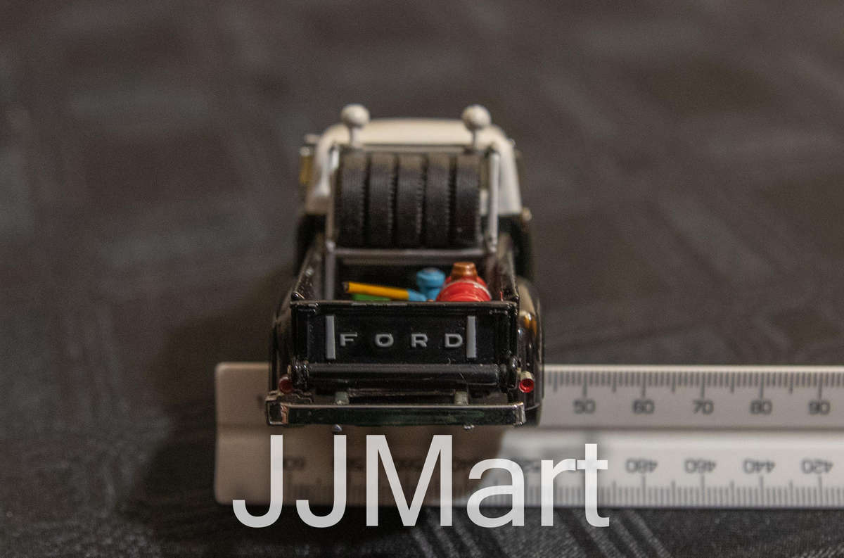 Matchbox 1953  Ford F100 Roadside Service Truck 1:43