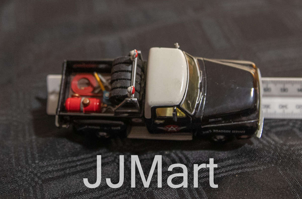 Matchbox 1953  Ford F100 Roadside Service Truck 1:43