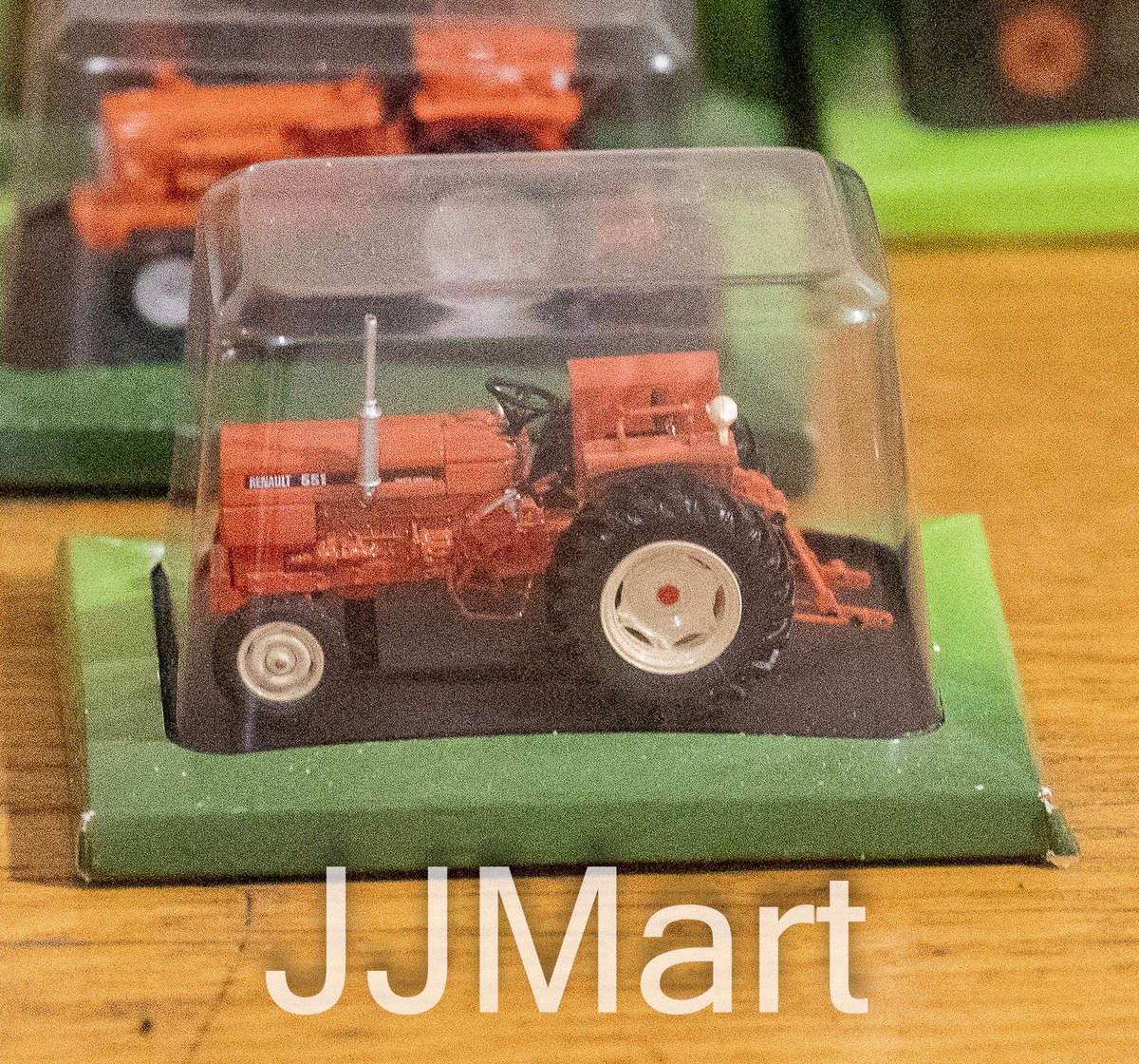 Hachette Partworks-Scale Model-Tractor - RENAULT 551 TRACTOR 1973