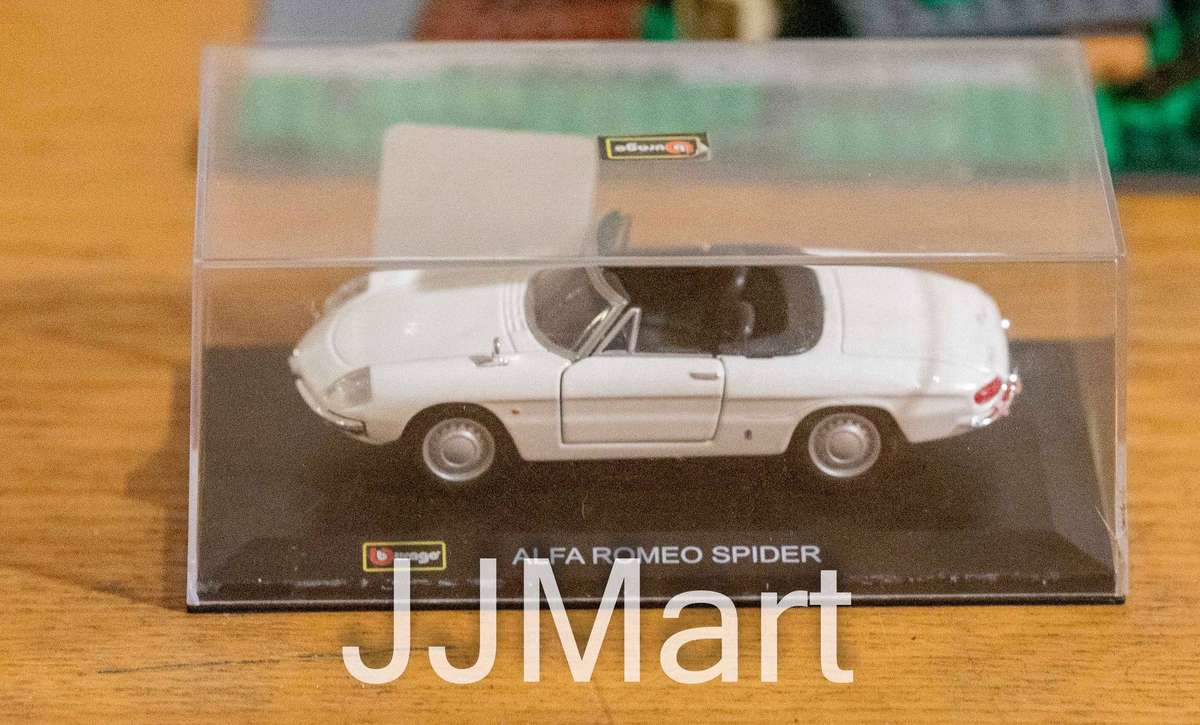 1/32 BURAGO - ALFA ROMEO - DUETTO 1600 SPIDER 1966