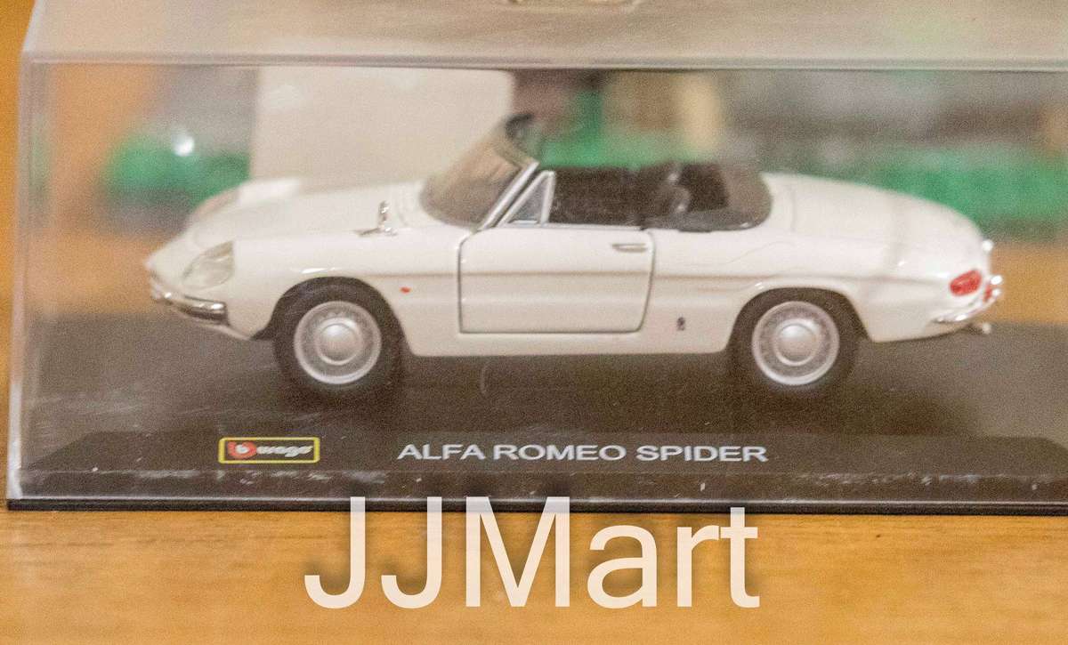 1/32 BURAGO - ALFA ROMEO - DUETTO 1600 SPIDER 1966