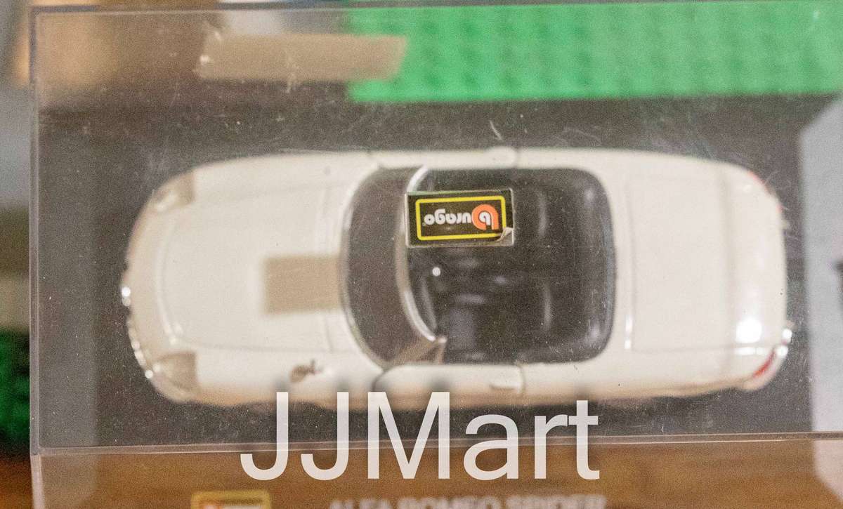 1/32 BURAGO - ALFA ROMEO - DUETTO 1600 SPIDER 1966