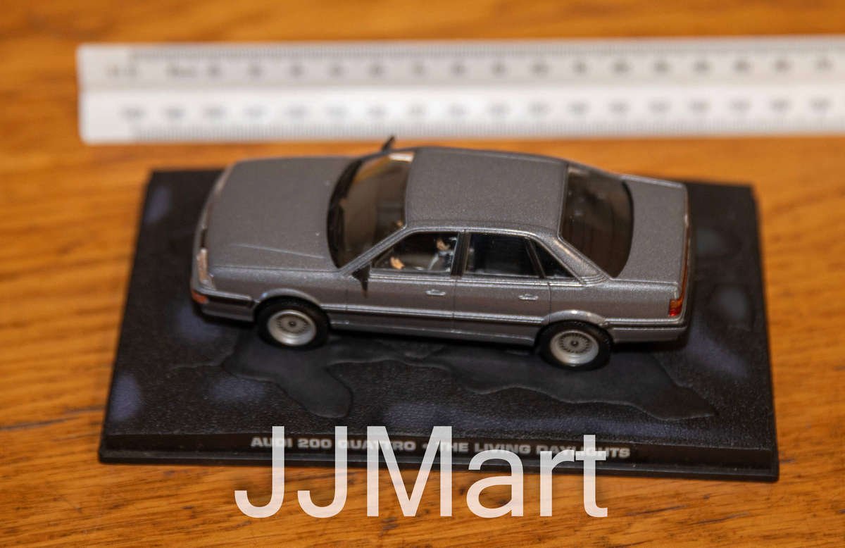 Audi 200 Quattro C3 Living Daylights James Bond 1/43 Universal Hobbies