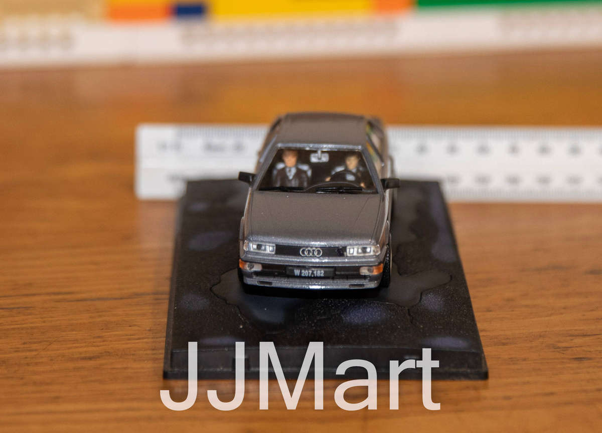 Audi 200 Quattro C3 Living Daylights James Bond 1/43 Universal Hobbies