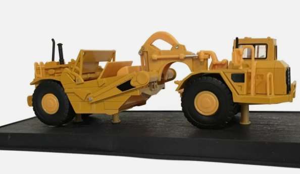 Amercom Wheel Tractor Scraper - Construction Machine Model 1:64 (Amercom MB-9)